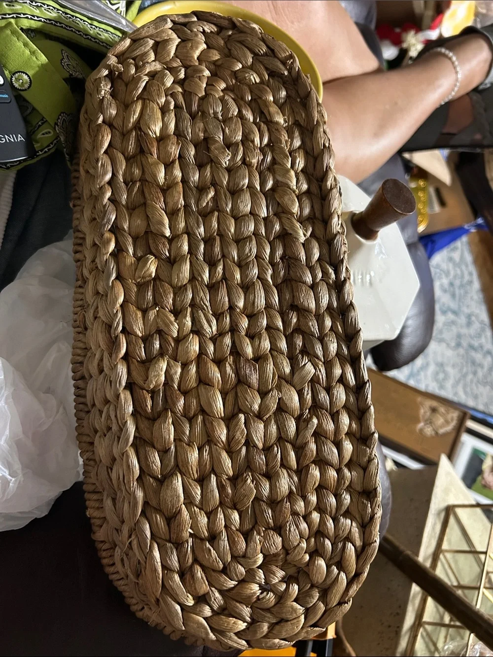 Hallmark water Hyacinth Woven Chip & Dip Basket.  EUC